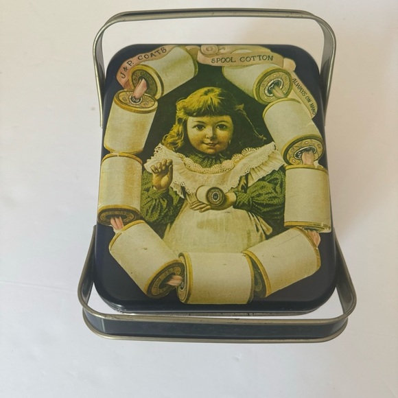 J & P COATS Vintage Tin Sewing Thread Box - Picture 4 of 15